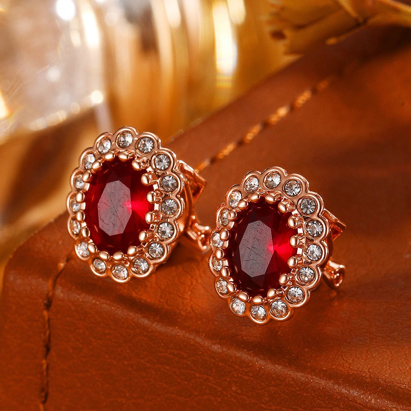 A Pair of Elegant and Sexy Copper Clip-on Earrings, Rose Gold Fashion Jewelry for Women, Non-pierced Earrings