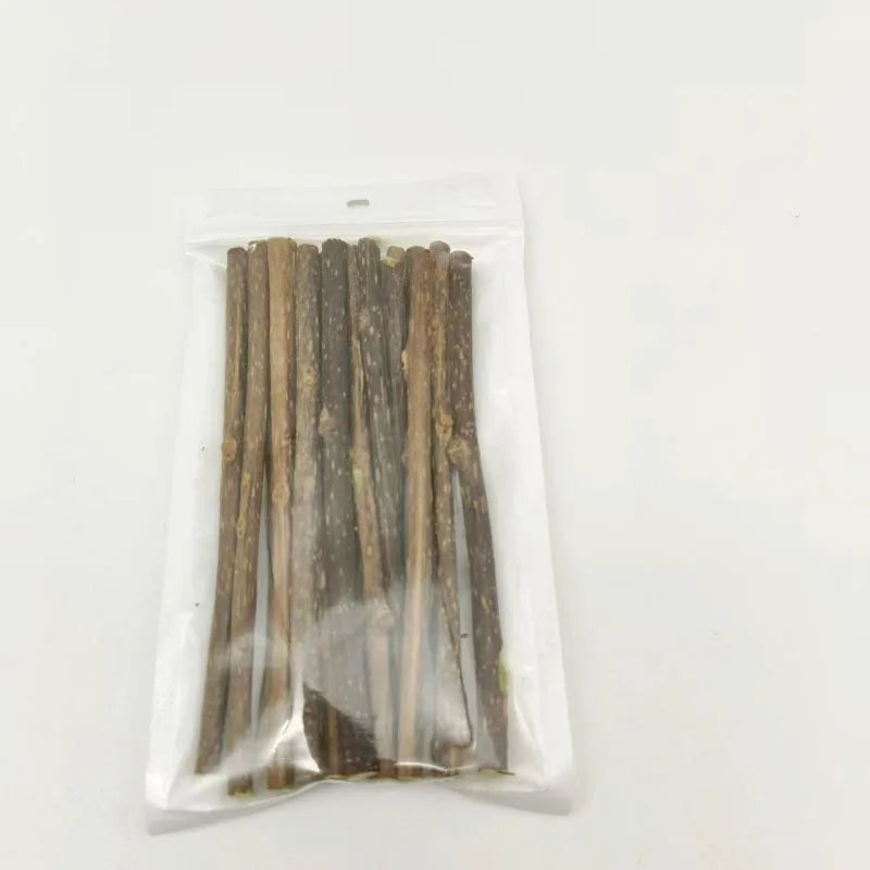 Kitten Supplies Natural Herbal Cat Chews Natural Grass Chew Sticks for Cats Chat Accessories Cat Oral Cleaning Stick Catnip Toys